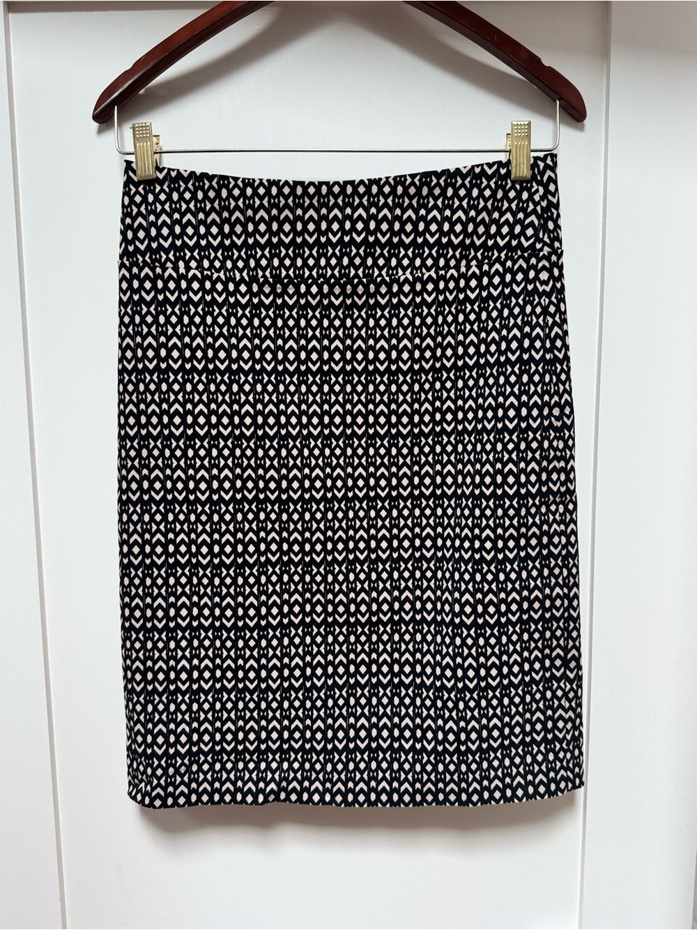 Black & beige Margaret M. Patterned Pencil Skirt